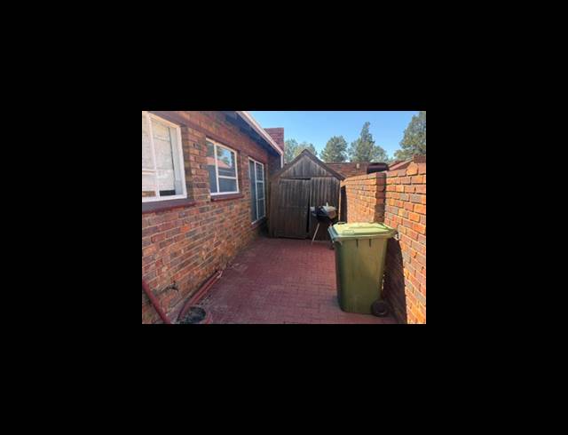 2 BEDROOM TOWNHOUSE FOR SALE IN MAYBERRY PARK